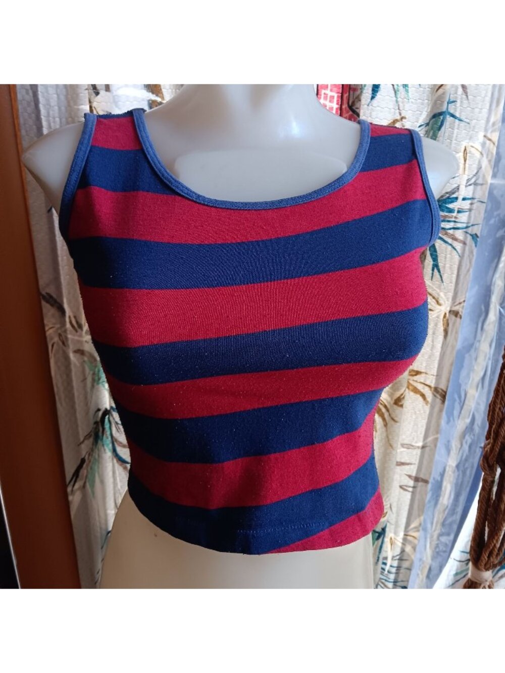 True Vintage 1970's Crop Top XS Striped Tank Sleeveless Scoop Single Stitch